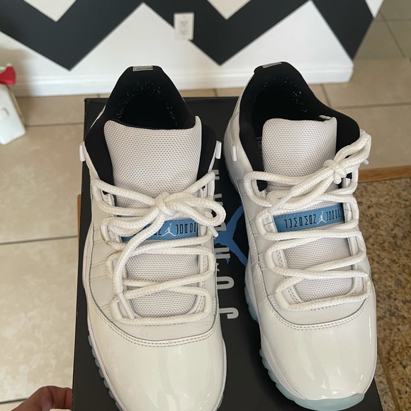 Retro Jordan 11 Low “Legend Blue” - Picture 4 of 4
